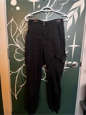🖤 Garage Black High-Waist Button Front Pants 🖤